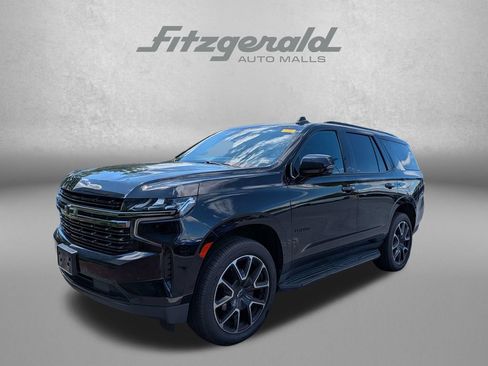 Used 2021 Chevrolet Tahoe RST w/ Luxury Package AWD/4WD image 2