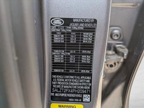 Used 2023 Land Rover Range Rover Evoque R-Dynamic S image 23