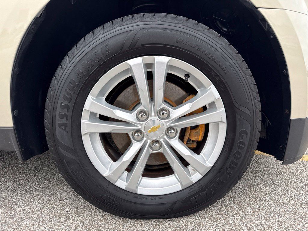Used 2012 Chevrolet Equinox LT FWD image 14