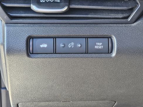 Used 2023 Nissan Altima 2.5 SR w/ SR Premium Package image 19