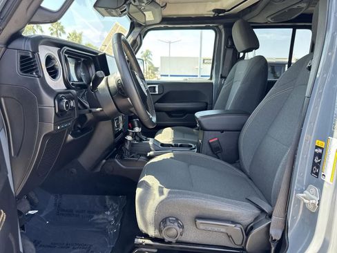 Used 2024 Jeep Wrangler Sahara image 20
