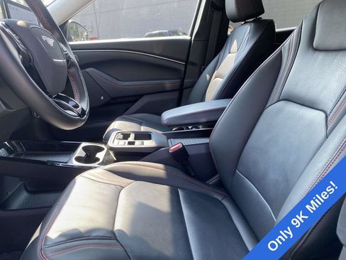 Used 2025 Ford Mustang Mach-E Premium w/ Sport Appearance Package AWD/4WD image 15
