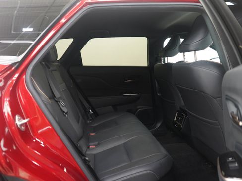 Used 2025 Toyota Crown Signia XLE image 12