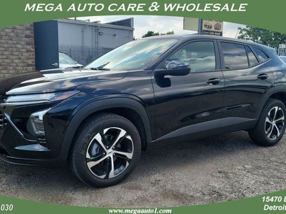 Used 2025 Chevrolet Trax RS w/ Driver Confidence Package