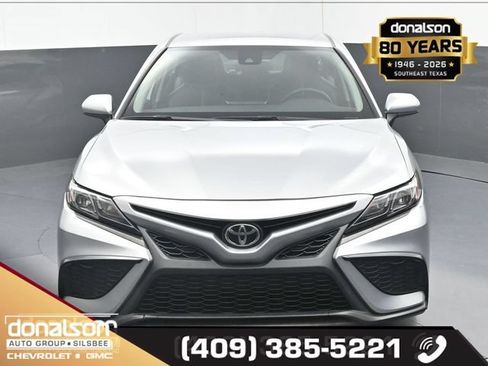 Used 2021 Toyota Camry SE FWD image 3