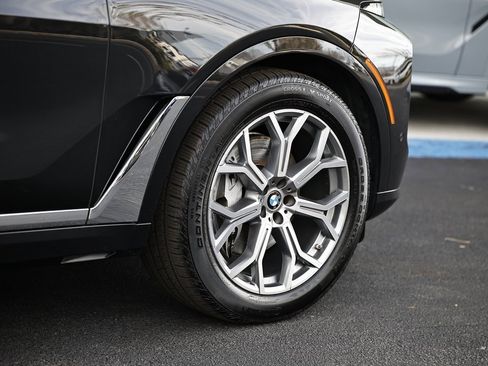 Used 2023 BMW X7 xDrive40i image 5