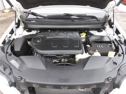 Used 2019 Jeep Cherokee Limited image 38