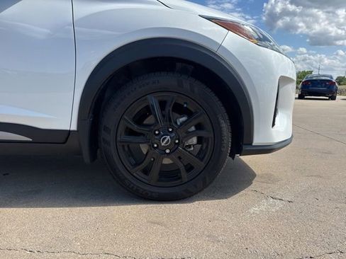 Used 2024 Nissan Kicks SR FWD image 15