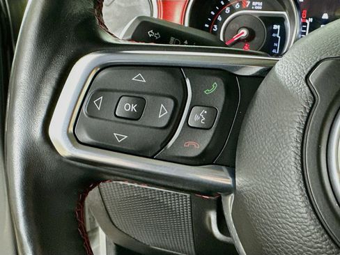 Used 2021 Jeep Gladiator Rubicon AWD/4WD image 17