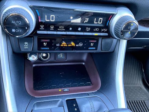 Used 2025 Toyota RAV4 Limited w/ Advanced Technology Package AWD/4WD image 35