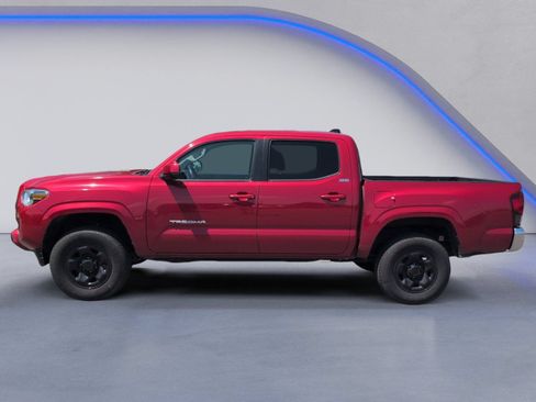Used 2023 Toyota Tacoma SR5 RWD image 5