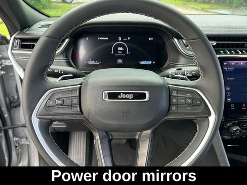 Certified 2024 Jeep Grand Cherokee Limited w/ Black Appearance Package image 20