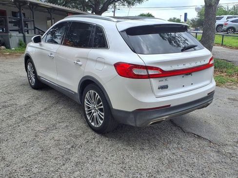 Used 2016 Lincoln MKX Reserve w/ Climate Package image 5