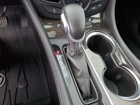 Used 2019 Buick Envision Essence image 14