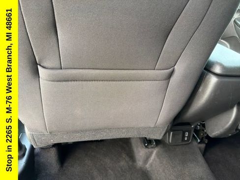Used 2023 Chevrolet TrailBlazer LT w/ Convenience Package AWD/4WD image 19