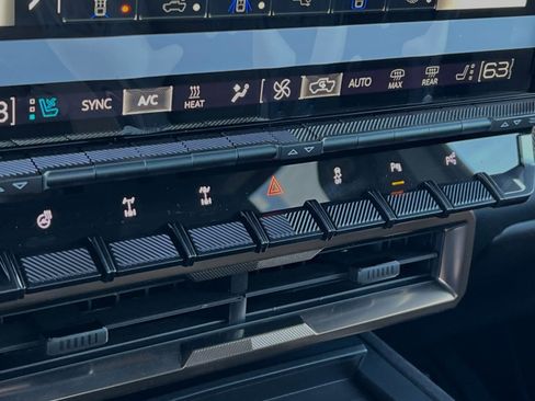 New 2025 GMC Hummer EV 3X w/ Extreme Off-Road Package image 17