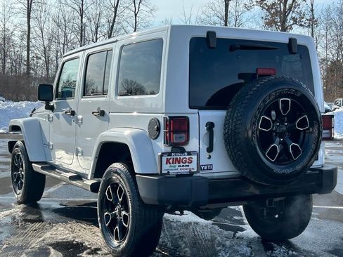 Used 2018 Jeep Wrangler Unlimited Altitude image 5