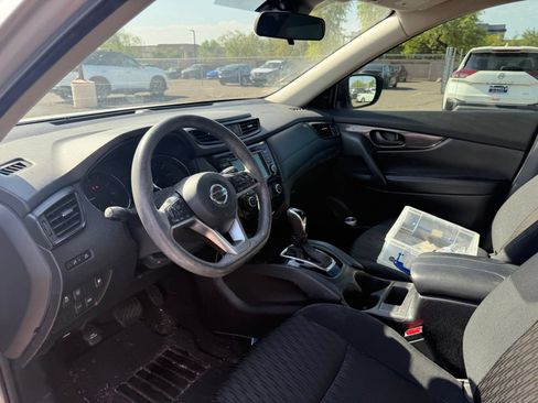 Used 2019 Nissan Rogue S FWD image 14