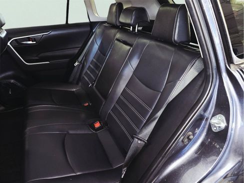 Used 2022 Toyota RAV4 XLE Premium AWD/4WD image 37