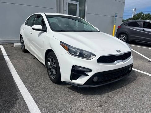 Used 2020 Kia Forte LXS FWD image 2