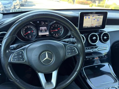 Used 2017 Mercedes-Benz GLC 300 image 11