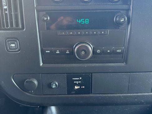 Used 2012 Chevrolet Express 2500 RWD image 10