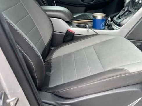 Used 2016 Ford Escape SE FWD image 7