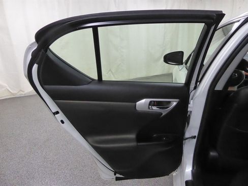 Used 2012 Lexus CT 200h Premium image 26