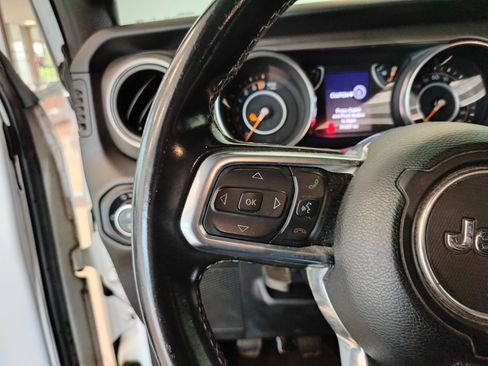 Used 2020 Jeep Gladiator Sport w/ Quick Order Package 23S AWD/4WD image 10