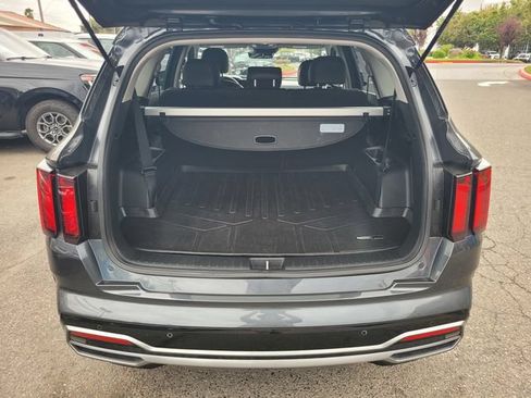 Used 2022 Kia Sorento S FWD image 8