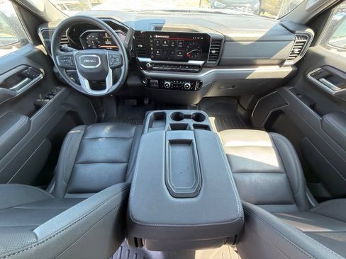 Used 2026 GMC Sierra 1500 SLT AWD/4WD image 9
