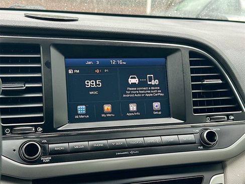 Used 2018 Hyundai Elantra SEL image 13