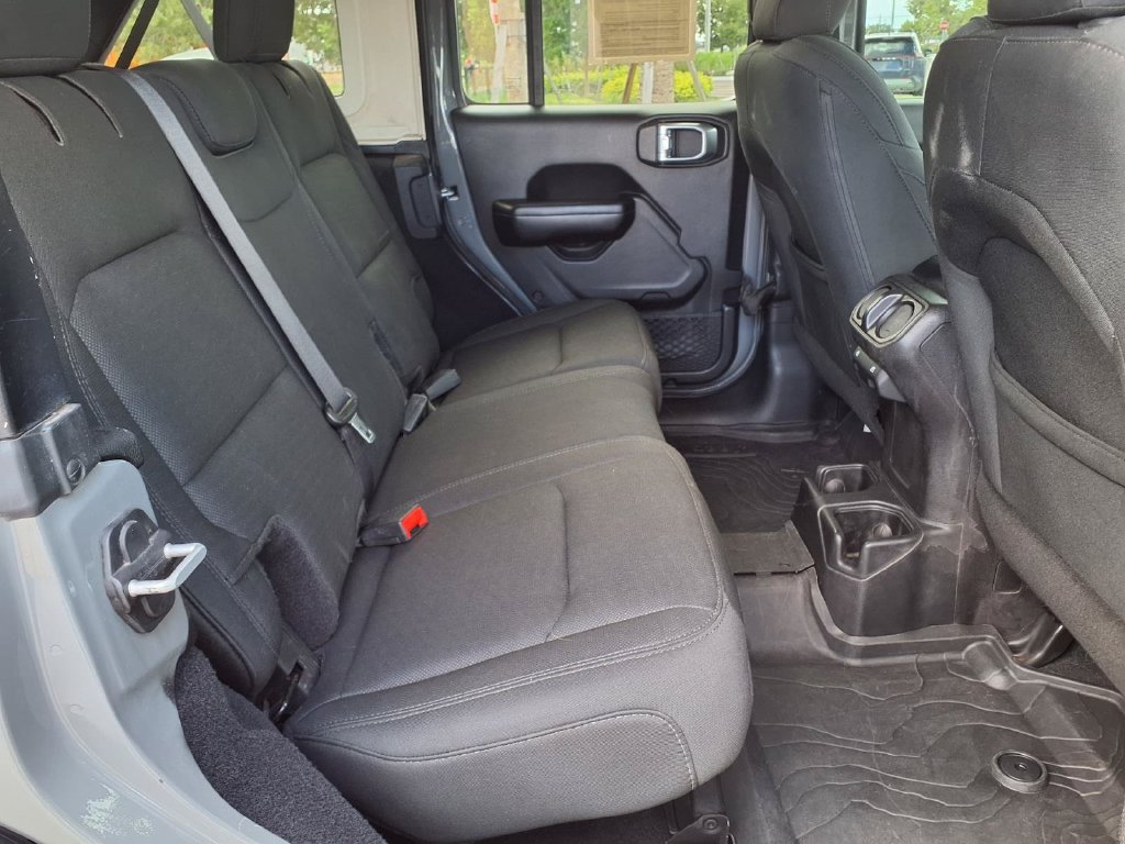 Used 2019 Jeep Wrangler Unlimited Sport S AWD/4WD image 18