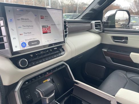 Used 2024 Toyota Sequoia Capstone image 10