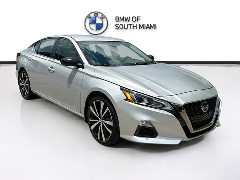 Used 2021 Nissan Altima 2.5 SR image 1