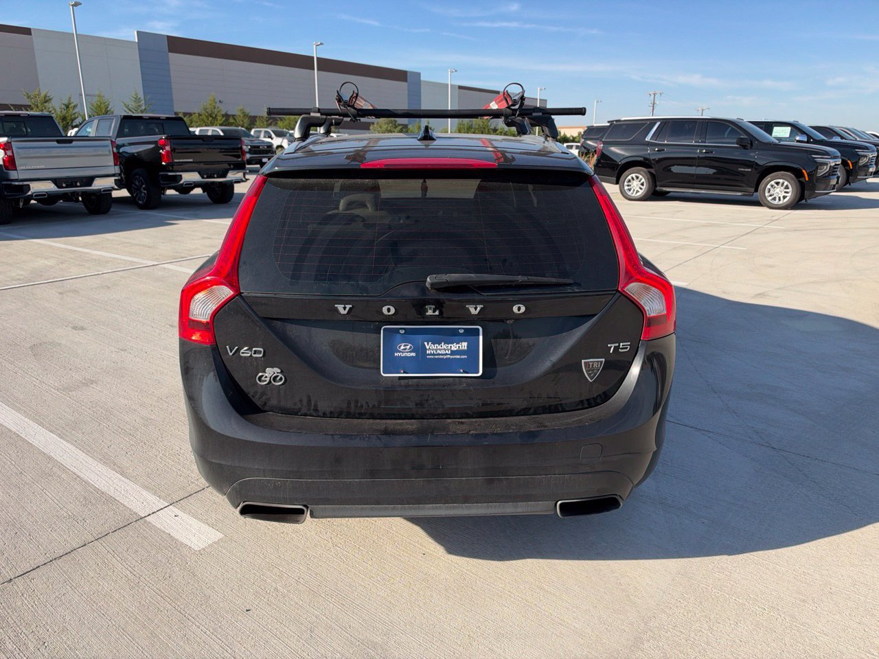 Used 2017 Volvo V60 T5 Premier w/ Convenience Package FWD image 6