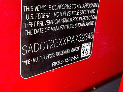 Used 2024 Jaguar F-PACE R-Dynamic S image 33