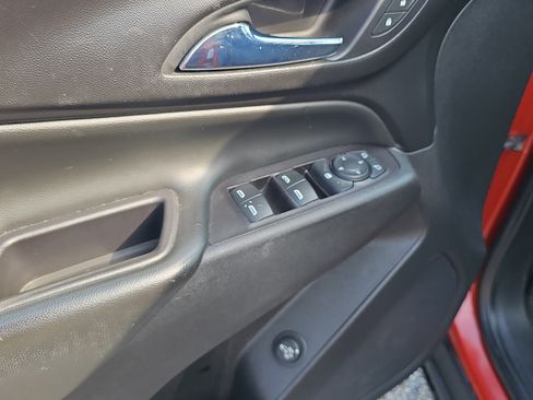 Used 2020 Chevrolet Equinox LT FWD image 21