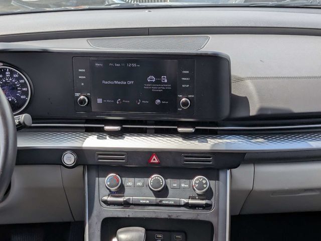 Used 2024 Kia Carnival LX FWD image 18