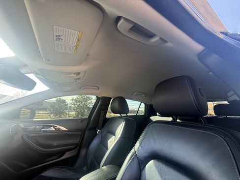 Used 2017 INFINITI QX30 AWD image 20