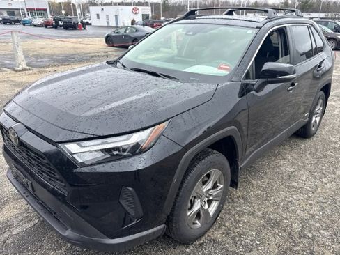 Used 2025 Toyota RAV4 LE image 2