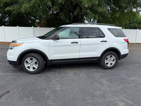 Used 2013 Ford Explorer 4WD w/ Class III Trailer Tow Pkg image 2