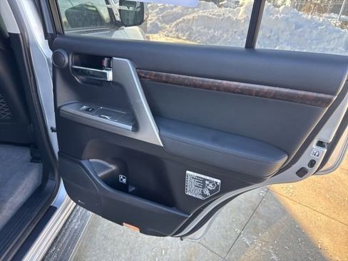 Used 2015 Toyota Land Cruiser w/ Preferred Accessory Package image 33