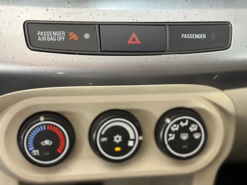 Used 2011 Mitsubishi Lancer ES image 17