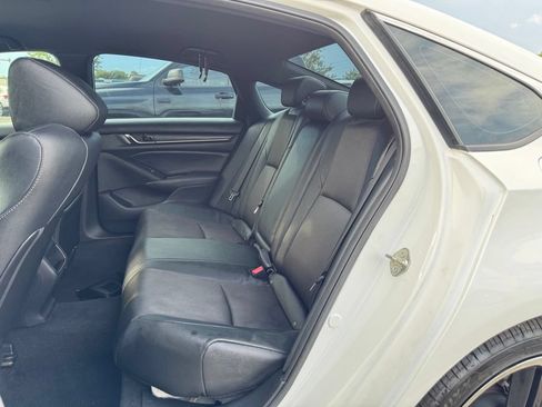 Used 2019 Honda Accord Sport image 13