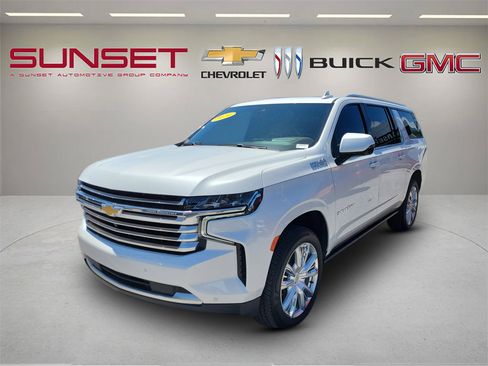 Certified 2024 Chevrolet Suburban High Country w/ Advanced Technology Package AWD/4WD image 43