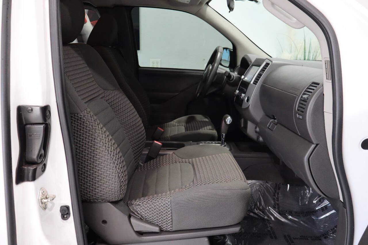Used 2019 Nissan Frontier SV RWD image 10