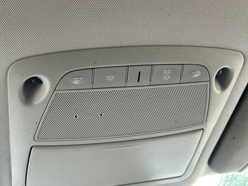 Used 2019 Nissan Rogue S w/ Special Edition Package FWD image 18