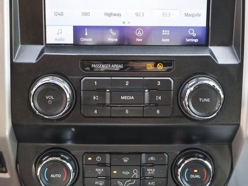 Used 2020 Ford F250 Lariat w/ Lariat Value Package image 29