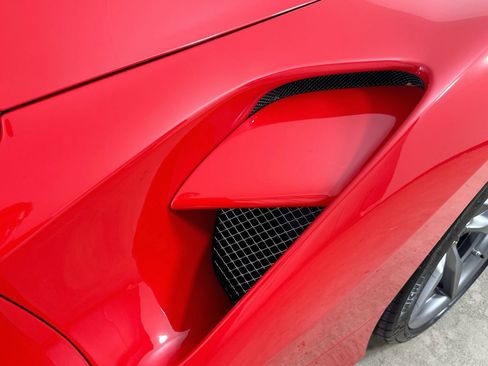 Used 2018 Ferrari 488 Spider RWD image 47